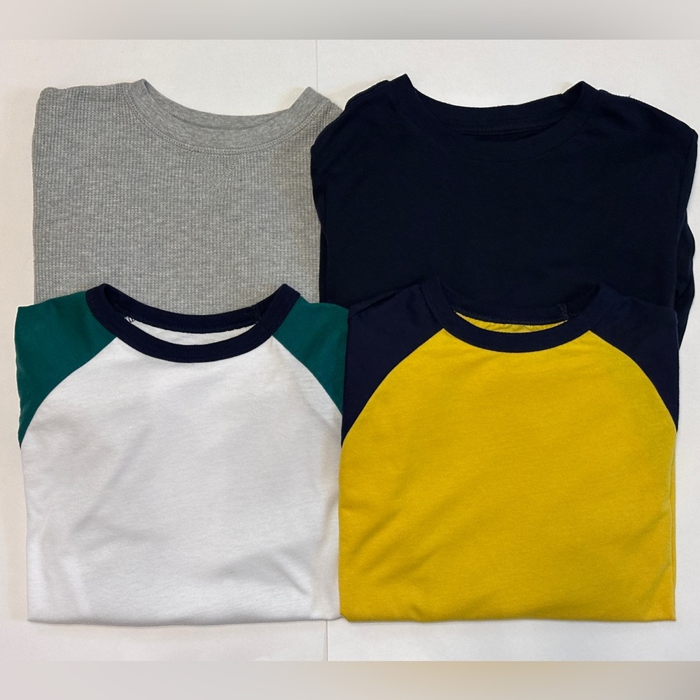 Bundle of 4 long Sleeve Boys T- Shirts in a Size Medium - Picture 2 of 9
